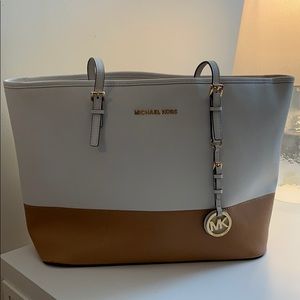 AUTHENTIC Michael Kors Bag